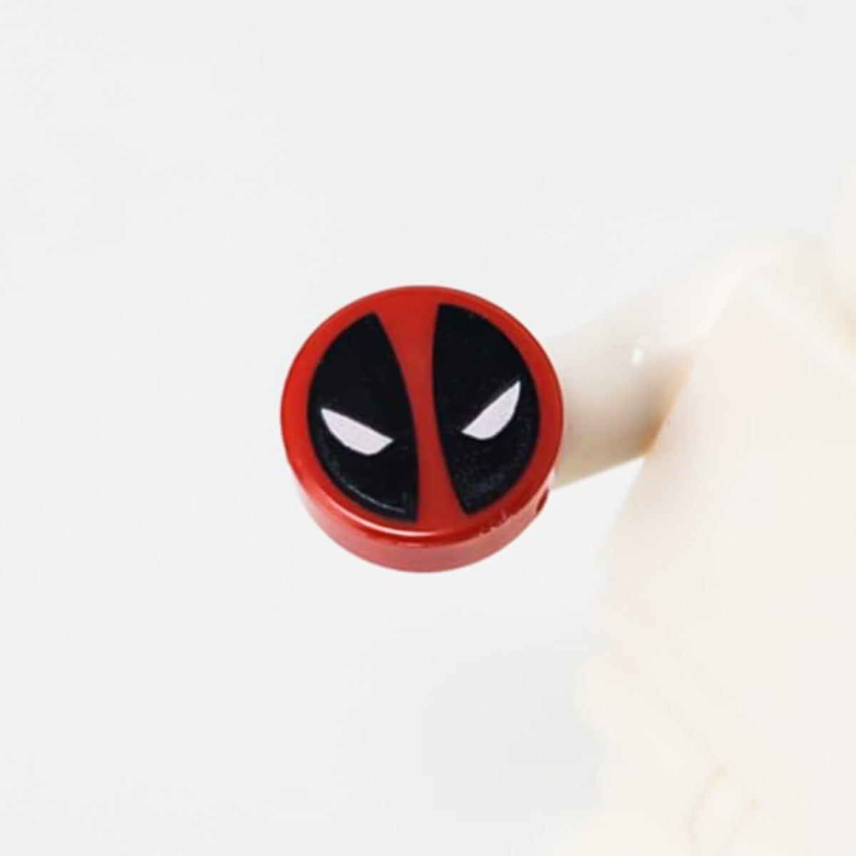 Deadpool 1x1 Round Tile (Custom Pad Printed LEGO) – Brick Mini
